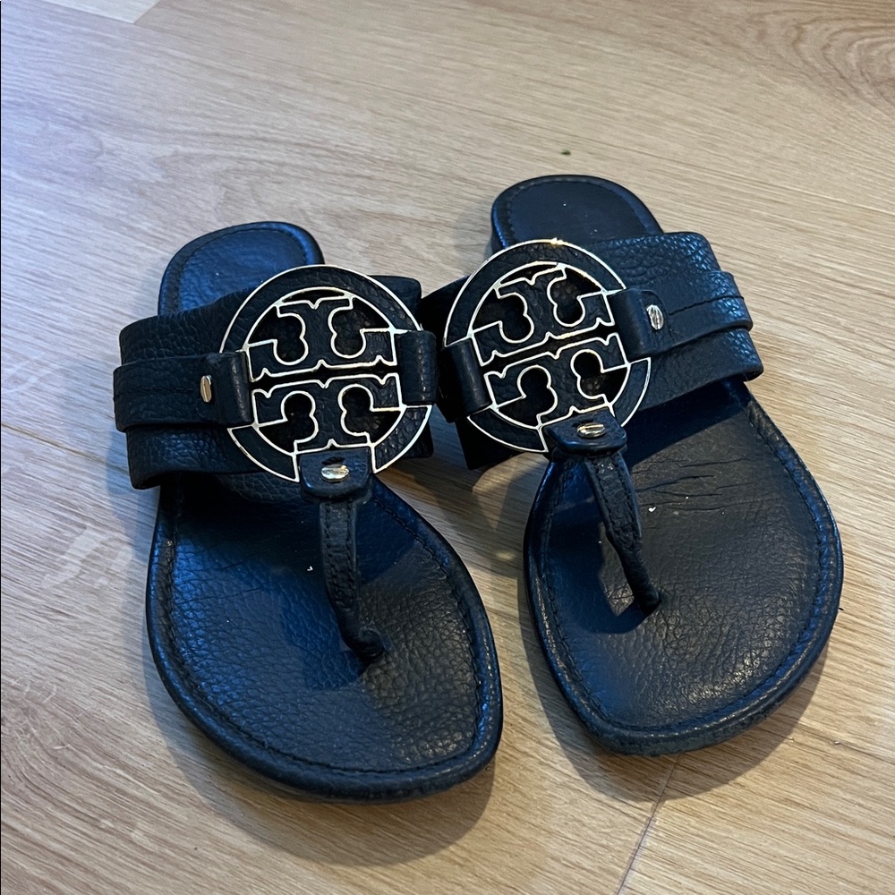 Tory Burch Navy Leather Thong Sandals size 7.5